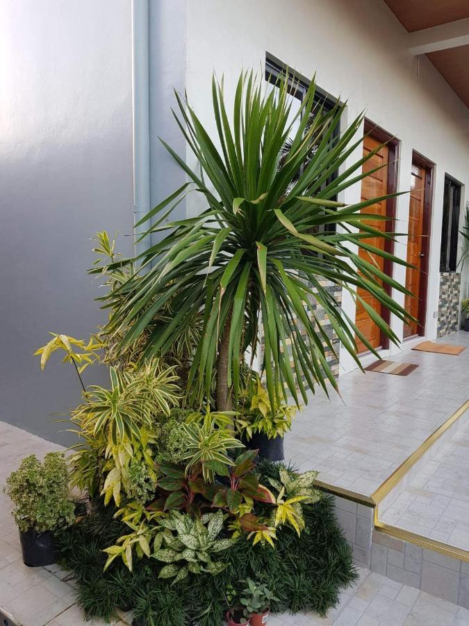 Flb Apartelle Los Banos ลอสบาโญส ภายนอก รูปภาพ